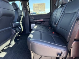 Ford F-150 LARIAT 4WD SuperCrew 5.5' Box 2025