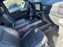 Ford F-150 LARIAT 4WD SuperCrew 5.5' Box 2025