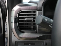 Ford F-150 LARIAT 4WD SuperCrew 5.5' Box 2026