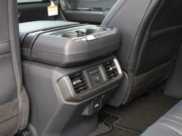 Ford F-150 LARIAT 4WD SuperCrew 5.5' Box 2026