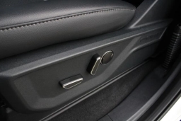 Ford F-150 LARIAT 4WD SuperCrew 5.5' Box 2026