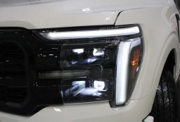 Ford F-150 LARIAT 4WD SuperCrew 5.5' Box 2026