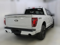 Ford F-150 LARIAT 4WD SuperCrew 5.5' Box 2026