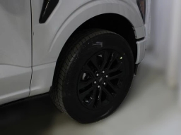 Ford F-150 LARIAT 4WD SuperCrew 5.5' Box 2026