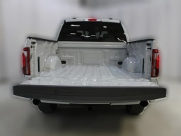 Ford F-150 LARIAT 4WD SuperCrew 5.5' Box 2026