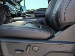 Ford F-150 LARIAT 4WD SuperCrew 5.5' Box 2025