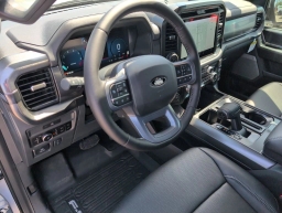 Ford F-150 LARIAT 4WD SuperCrew 5.5' Box 2025