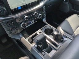 Ford F-150 LARIAT 4WD SuperCrew 5.5' Box 2025