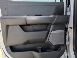 Ford F-150 LARIAT 4WD SuperCrew 5.5' Box 2025