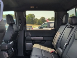 Ford F-150 LARIAT 4WD SuperCrew 5.5' Box 2025