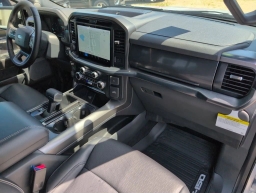 Ford F-150 LARIAT 4WD SuperCrew 5.5' Box 2025