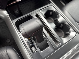 Ford F-150 LARIAT 4WD SuperCrew 5.5' Box 2025