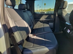 Ford F-150 LARIAT 4WD SuperCrew 5.5' Box 2026