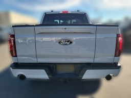 Ford F-150 LARIAT 4WD SuperCrew 5.5' Box 2026