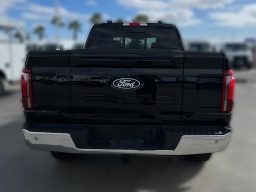 Ford F-150 LARIAT 4WD SuperCrew 6.5' Box 2025