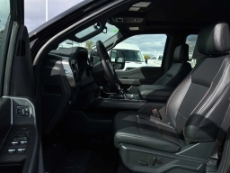 Ford F-150 LARIAT 4WD SuperCrew 6.5' Box 2025