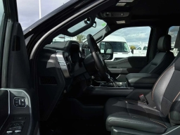 Ford F-150 LARIAT 4WD SuperCrew 6.5' Box 2025