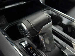 Ford F-150 LARIAT 4WD SuperCrew 6.5' Box 2025