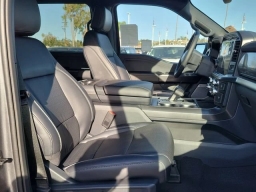 Ford F-150 LARIAT 4WD SuperCrew 5.5' Box 2026