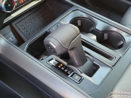 Ford F-150 LARIAT 4WD SuperCrew 5.5' Box 2026