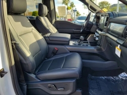 Ford F-150 LARIAT 4WD SuperCrew 5.5' Box 2026