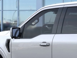 Ford F-150 Platinum 4WD SuperCrew 6.5' Box 2025