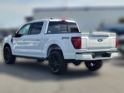 Ford F-150 Platinum 4WD SuperCrew 5.5' Box 2026