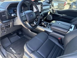 Ford F-150 Platinum 4WD SuperCrew 5.5' Box 2025