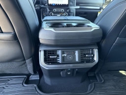 Ford F-150 Platinum 4WD SuperCrew 5.5' Box 2025