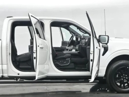 Ford F-150 Platinum 4WD SuperCrew 5.5' Box 2025