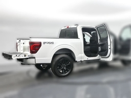 Ford F-150 Platinum 4WD SuperCrew 5.5' Box 2025