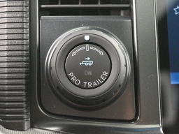 Ford F-150 Platinum 4WD SuperCrew 5.5' Box 2025