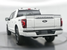 Ford F-150 Platinum 4WD SuperCrew 5.5' Box 2025