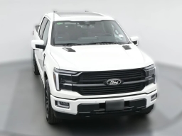 Ford F-150 Platinum 4WD SuperCrew 5.5' Box 2025