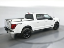 Ford F-150 Platinum 4WD SuperCrew 5.5' Box 2025