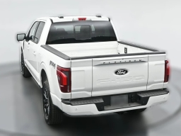 Ford F-150 Platinum 4WD SuperCrew 5.5' Box 2025
