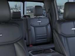 Ford F-150 Platinum 4WD SuperCrew 5.5' Box 2025