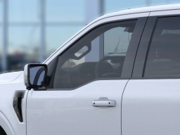 Ford F-150 Platinum 4WD SuperCrew 5.5' Box 2025