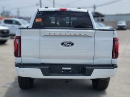 Ford F-150 Platinum 4WD SuperCrew 5.5' Box 2025