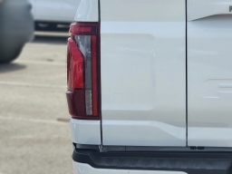 Ford F-150 Platinum 4WD SuperCrew 5.5' Box 2025