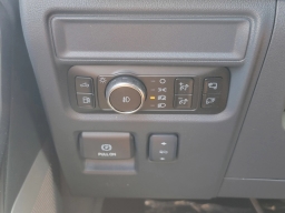 Ford F-150 Platinum 4WD SuperCrew 5.5' Box 2025