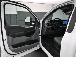 Ford Super Duty F-350 SRW XL 2WD Reg Cab 8' Box 2026