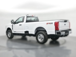 Ford Super Duty F-350 SRW XL 4WD Reg Cab 8' Box 2026