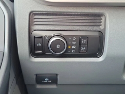 Ford Super Duty F-350 DRW XLT 4WD Reg Cab 8' Box 2026