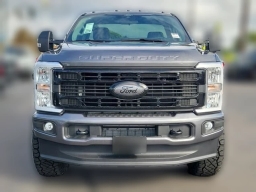 Ford Super Duty F-350 DRW XLT 4WD Reg Cab 8' Box 2026