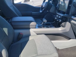 Ford F-150 Lightning XLT 4WD SuperCrew 5.5' Box 2025