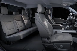 Ford F-150 Lightning XLT 4WD SuperCrew 5.5' Box 2025