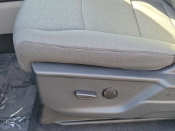 Ford F-150 Lightning XLT 4WD SuperCrew 5.5' Box 2025