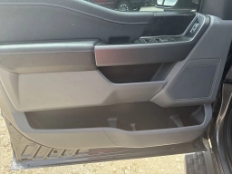 Ford F-150 Lightning XLT 4WD SuperCrew 5.5' Box 2025