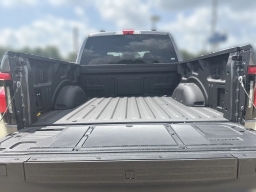 Ford F-150 Lightning XLT 4WD SuperCrew 5.5' Box 2025